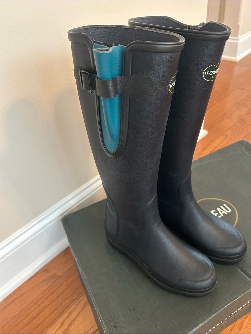 LE CHAMEAU VERZON LADY II Black Hand Rubbed Rubber Rain Boots with Teal Accent.